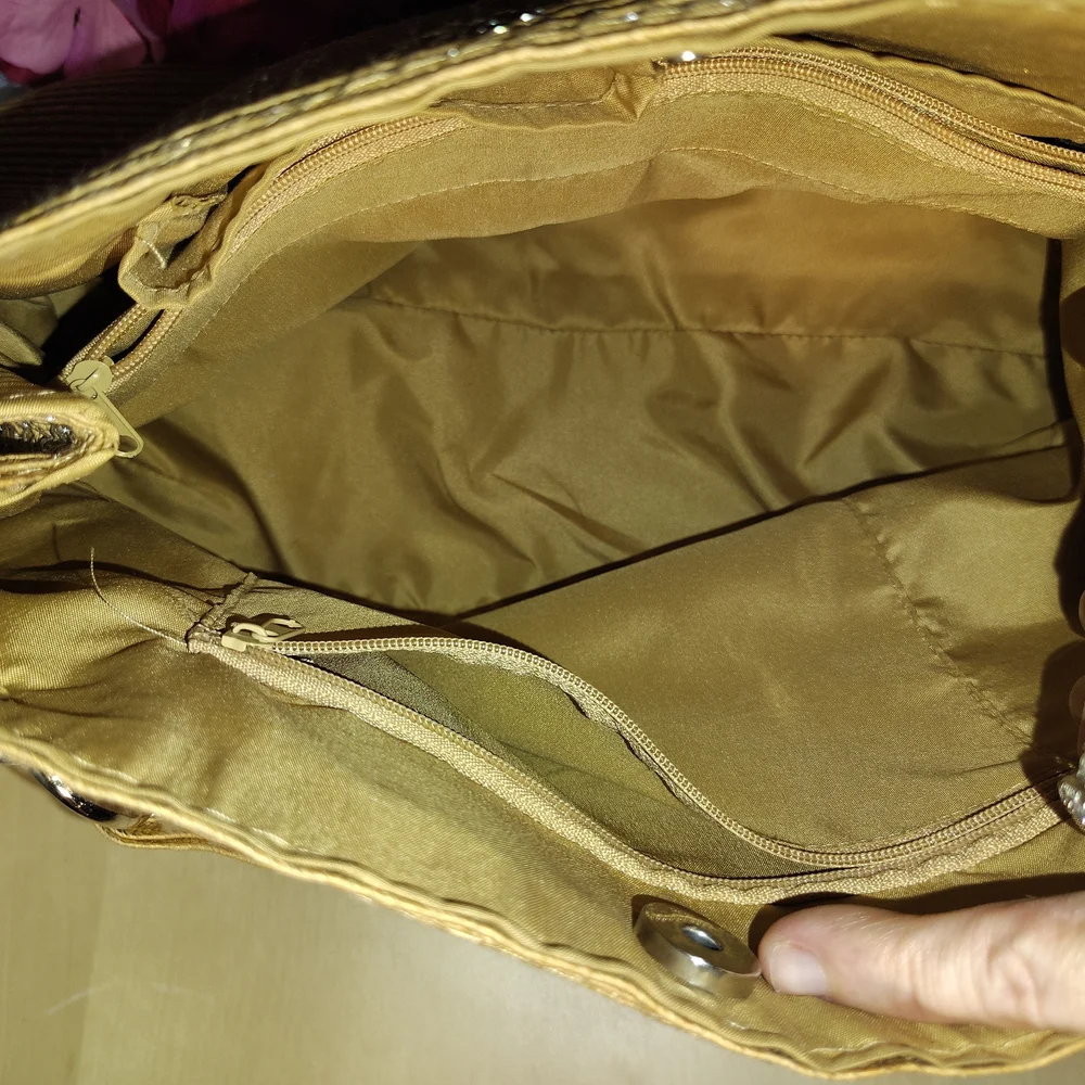 Gold Woven Chain With‎ Adjustable Stra Shoulder/Handbag Euc